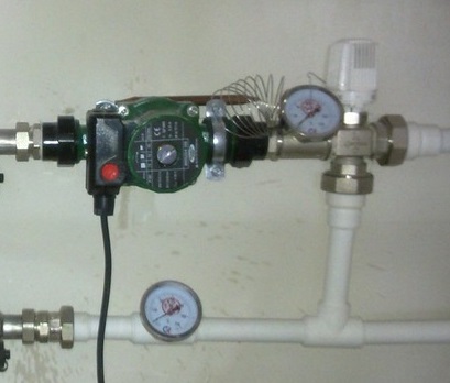 трехходовой смесительный клапан с термоголовкой